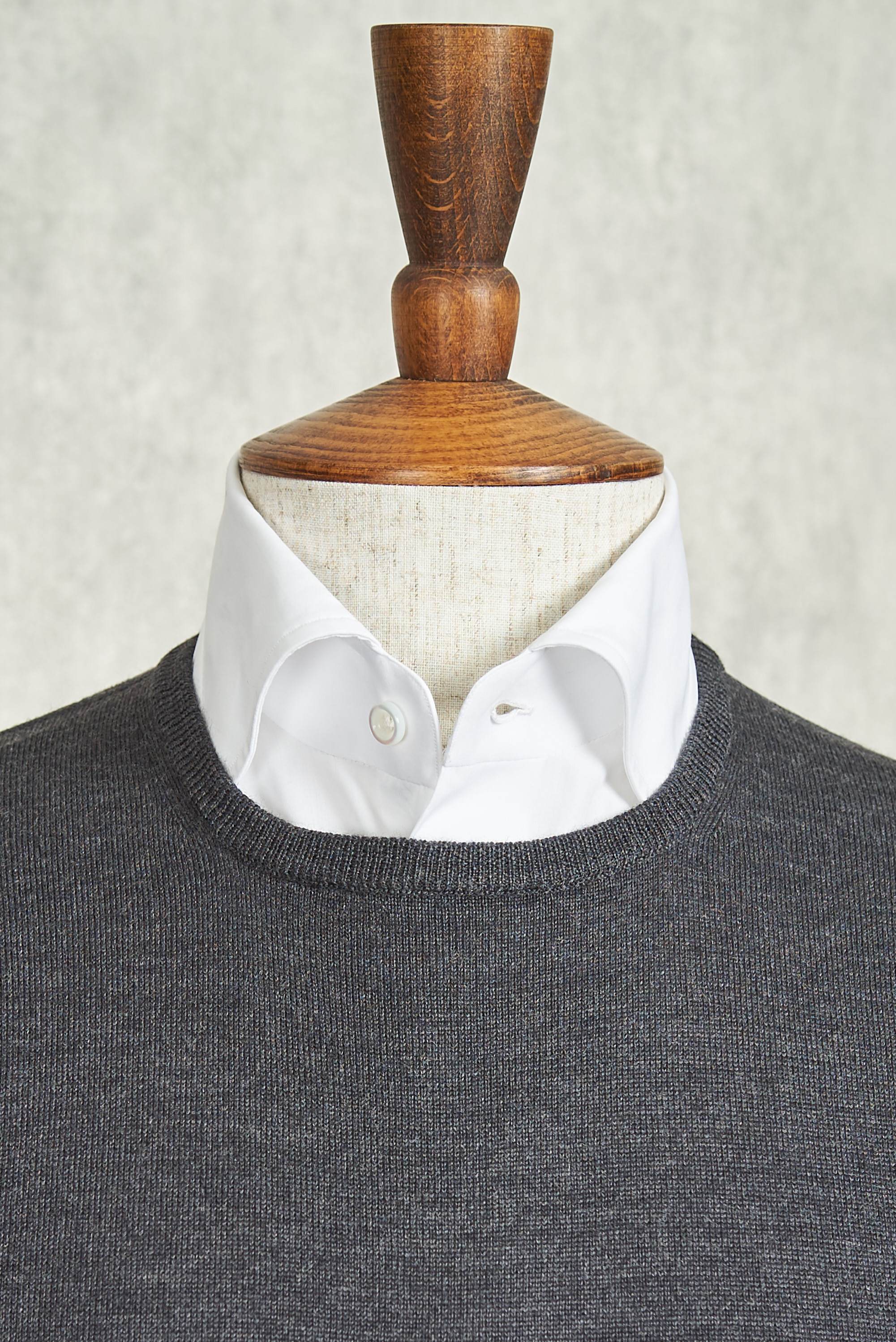 Ascot Chang Dark Grey Extra-Fine Merino Wool Round Neck Sweater