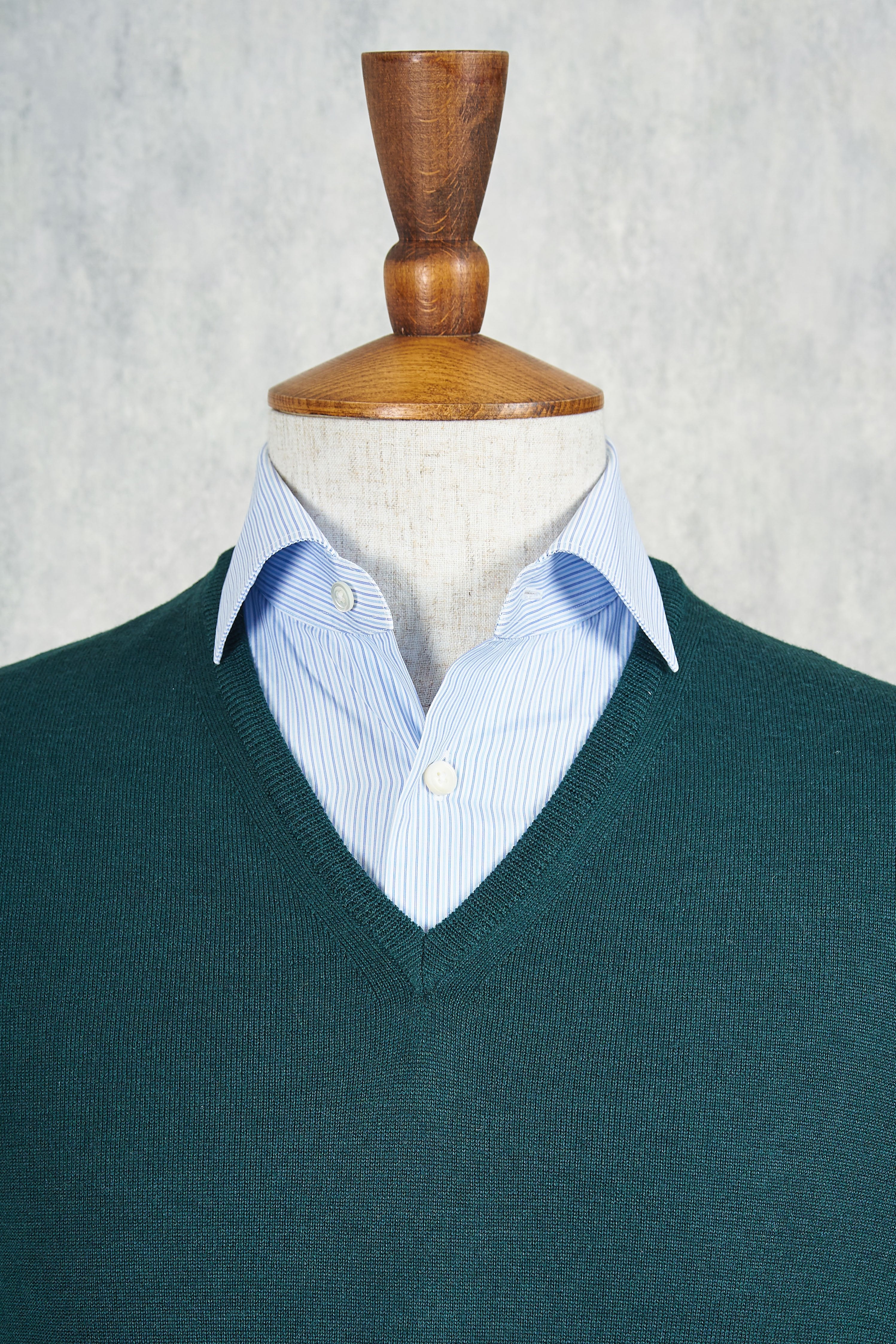 Ascot Chang Green Extra-Fine Merino Wool V-Neck Sweater
