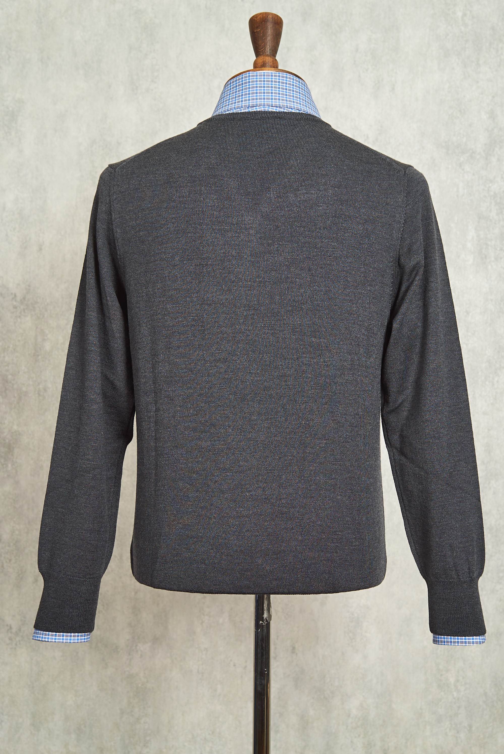 Ascot Chang Dark Grey Extra-Fine Merino Wool V-Neck Sweater