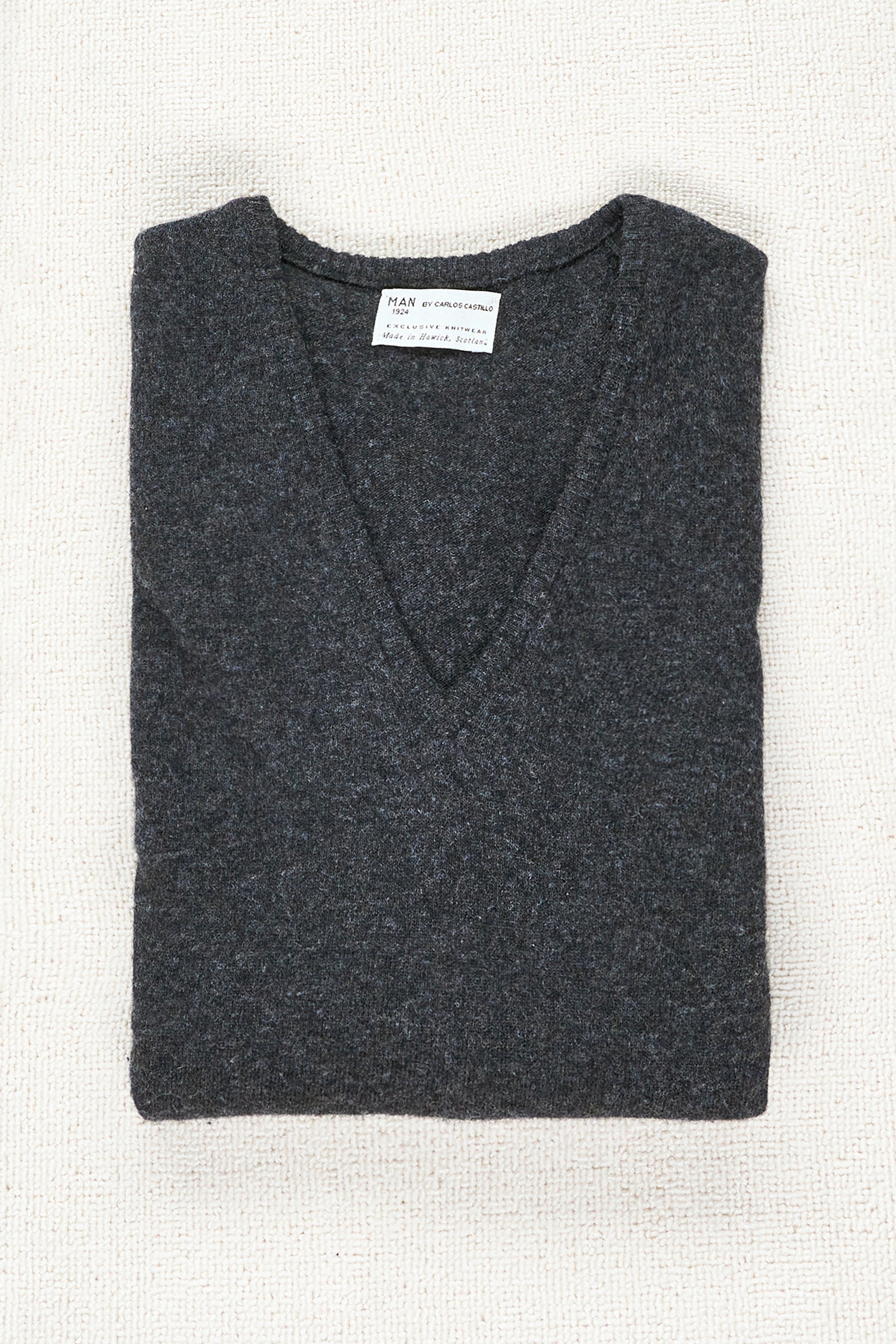 Man 1924 Dark Grey V-Neck Lambswool Sweater