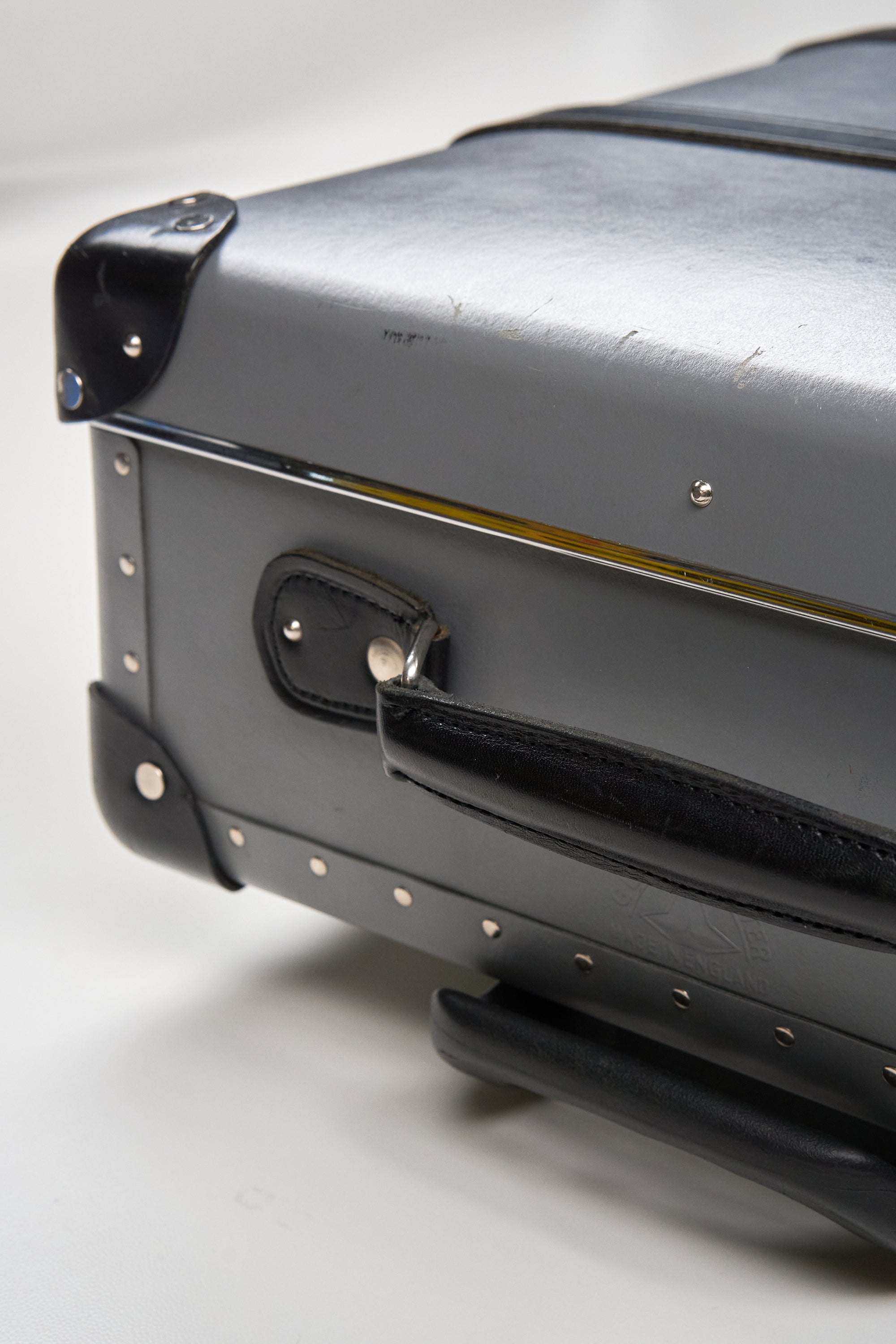 Globe Trotter Grey with Black Luggage