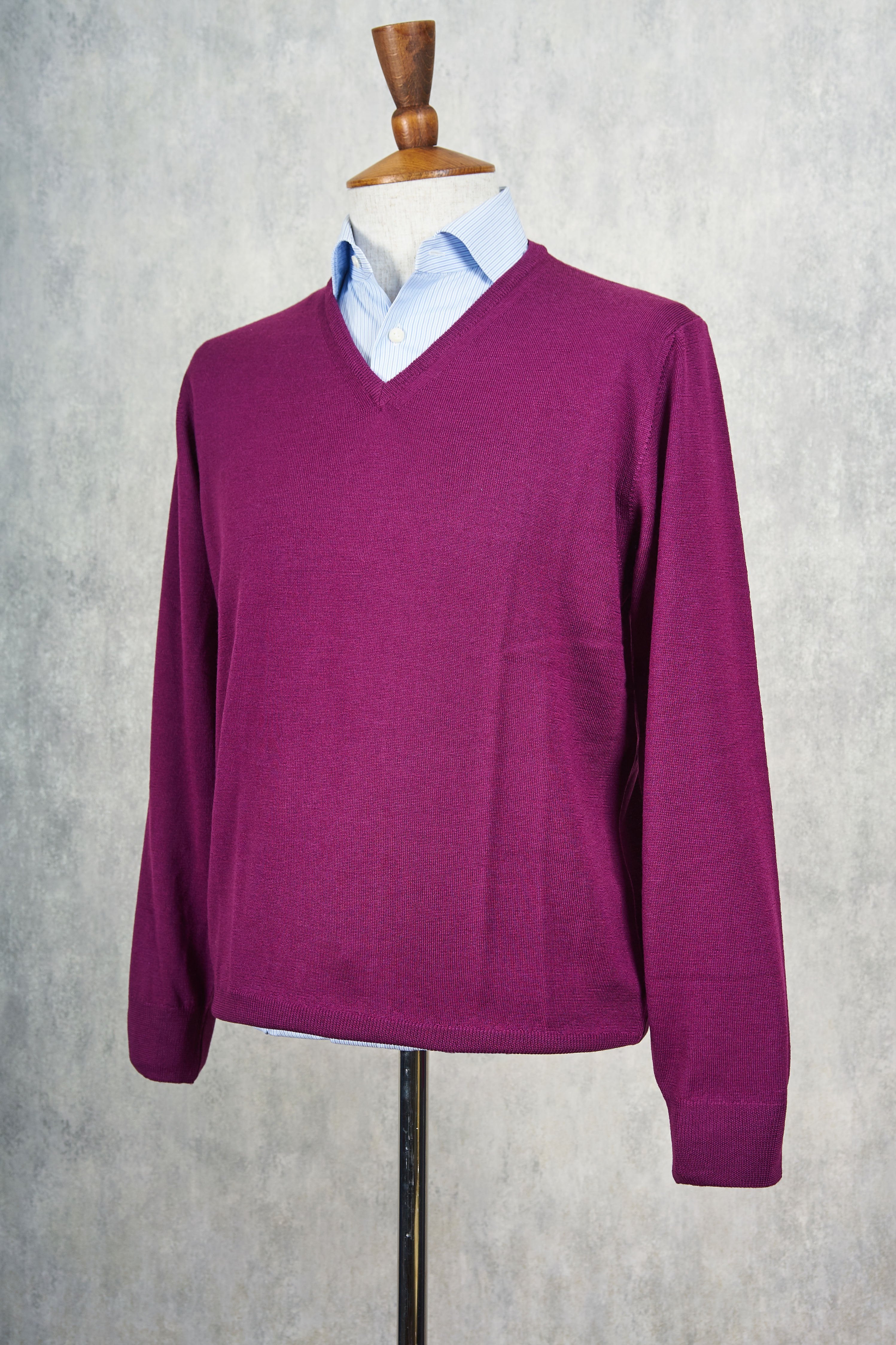 Ascot Chang Purple Extra-Fine Merino Wool V-Neck Sweater
