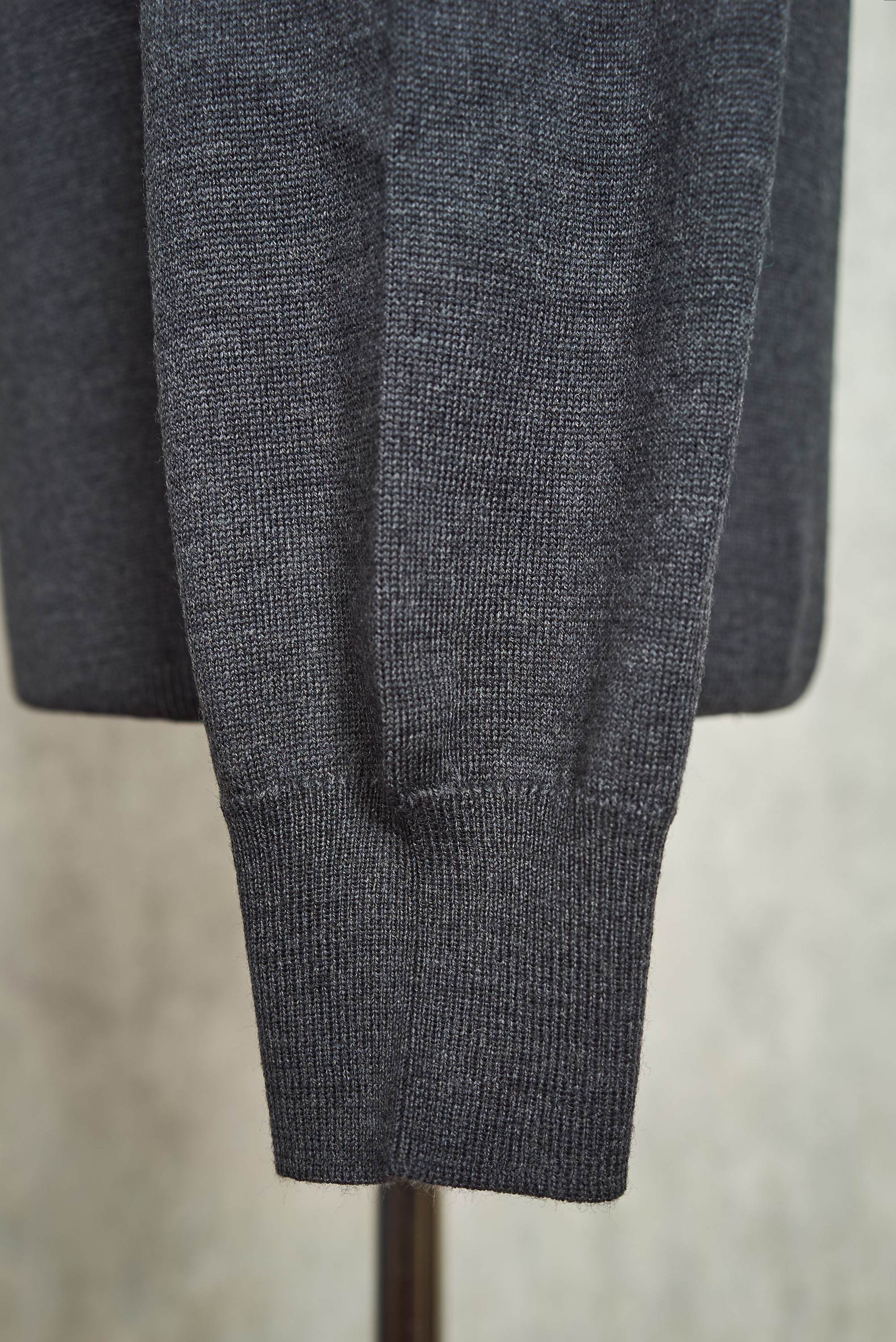 Ascot Chang Dark Grey Extra-Fine Merino Wool Round Neck Sweater